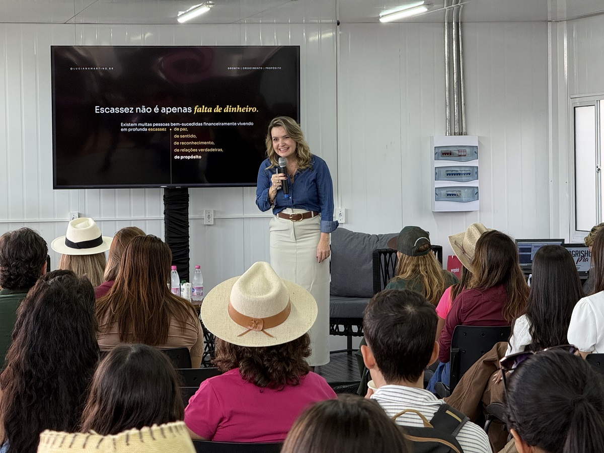 Luciana Martins e mulheres do agro na liderança